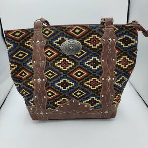 NWT ~Coral Ridge Leather Western Women Concealed Carry Handbag Purse Trendition